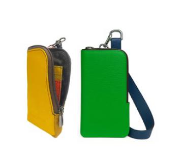 NICOLE Wristlet pouch